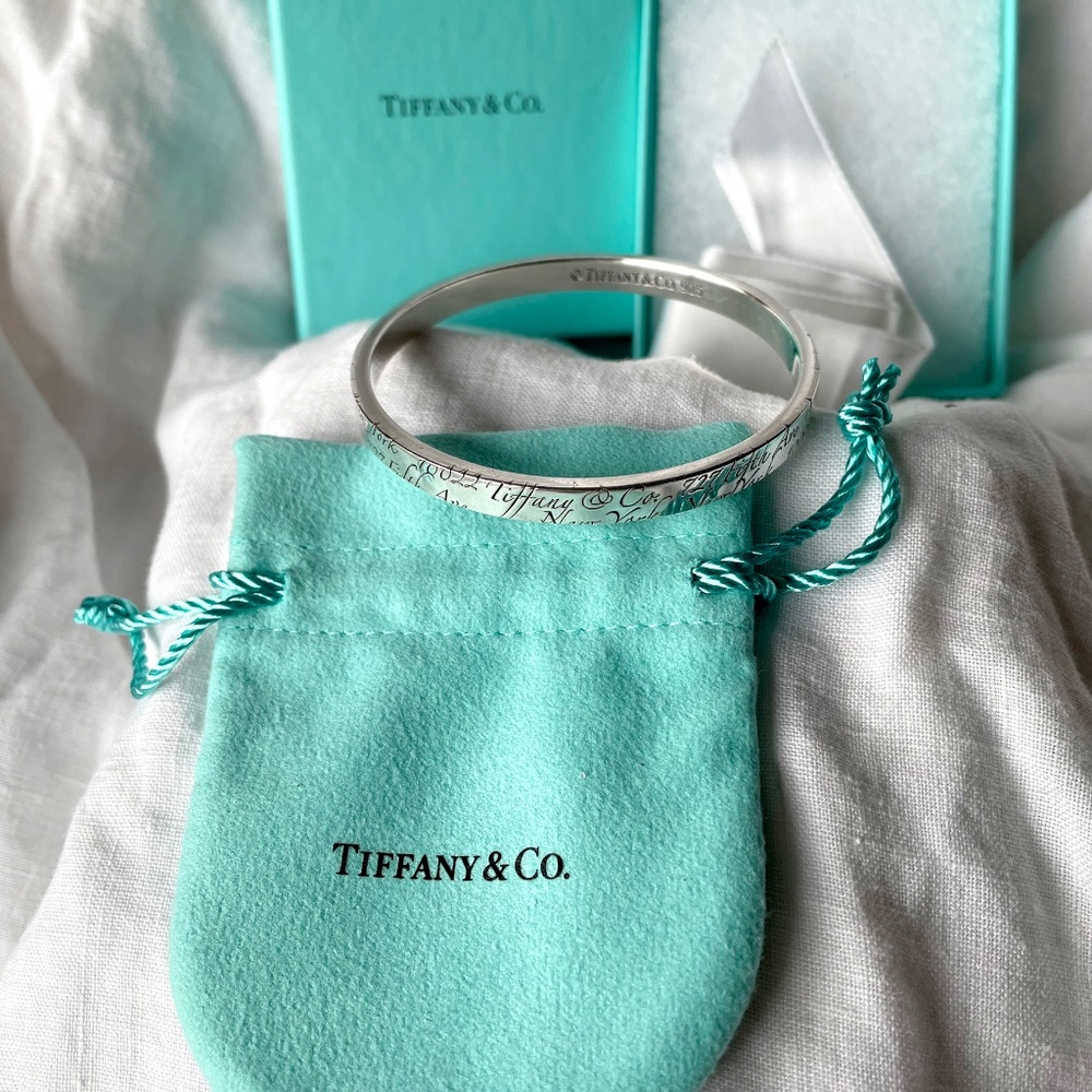 Vintage Tiffany & Co Sterling 'Notes' Script NYC Bangle w/ Pouch & Box